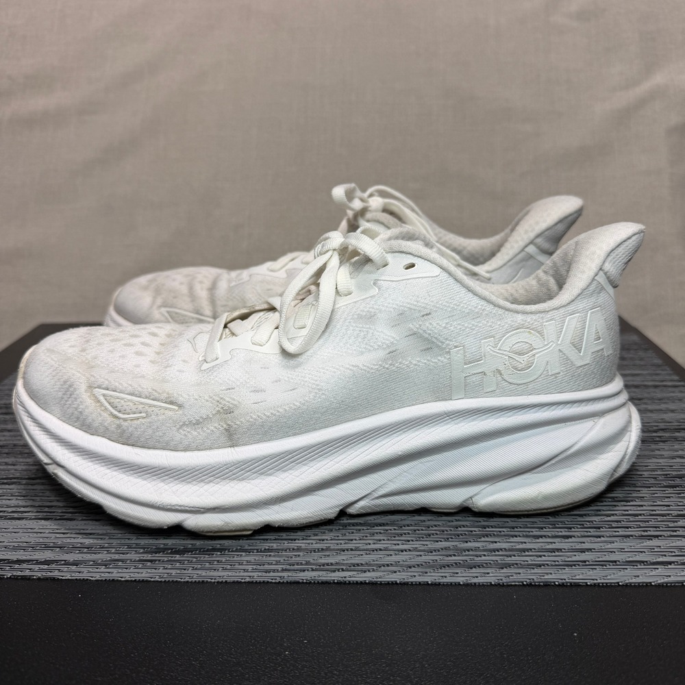 Hoka Clifton 9 Running Shoes - Womens 8 - White 1127896 WWH Sneakers